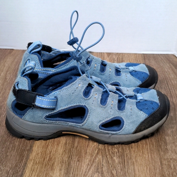 Lands' End Shoes - Lands End women's covered water shoes toggle strap blue GUC 7.5